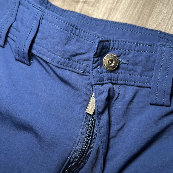 Duluth Armachillo Cooling Relaxed Fit 11” Cargo Shorts - 46 - Picture 6 of 7